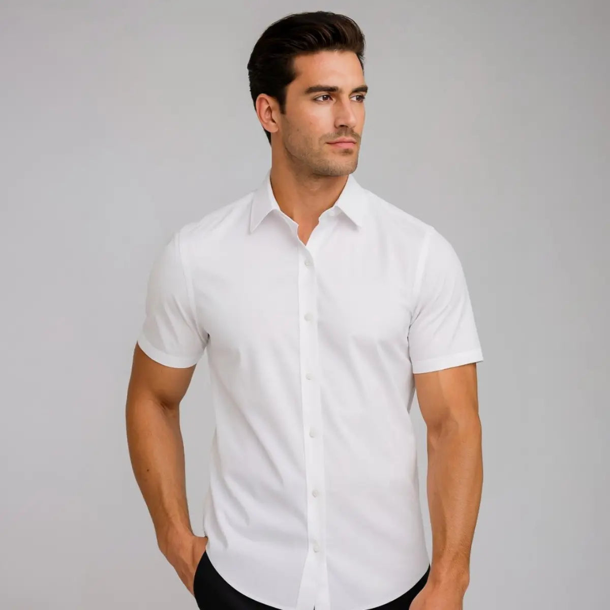Chemise Ajustée à Manches Courtes